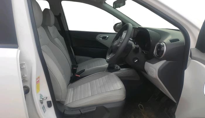 2025 Hyundai GRAND I10 NIOS Sportz 1.2 HY-CNG Duo, CNG, Manual, 7,084 km, interior