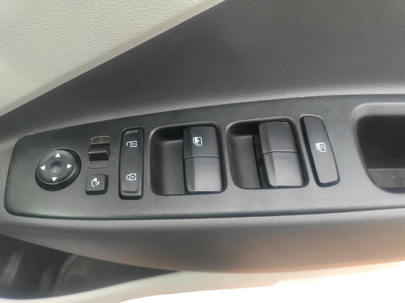 2025 Hyundai GRAND I10 NIOS Sportz 1.2 HY-CNG Duo, CNG, Manual, 7,084 km, interior