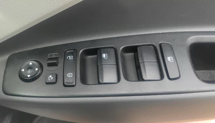 2025 Hyundai GRAND I10 NIOS Sportz 1.2 HY-CNG Duo, CNG, Manual, 7,084 km, interior