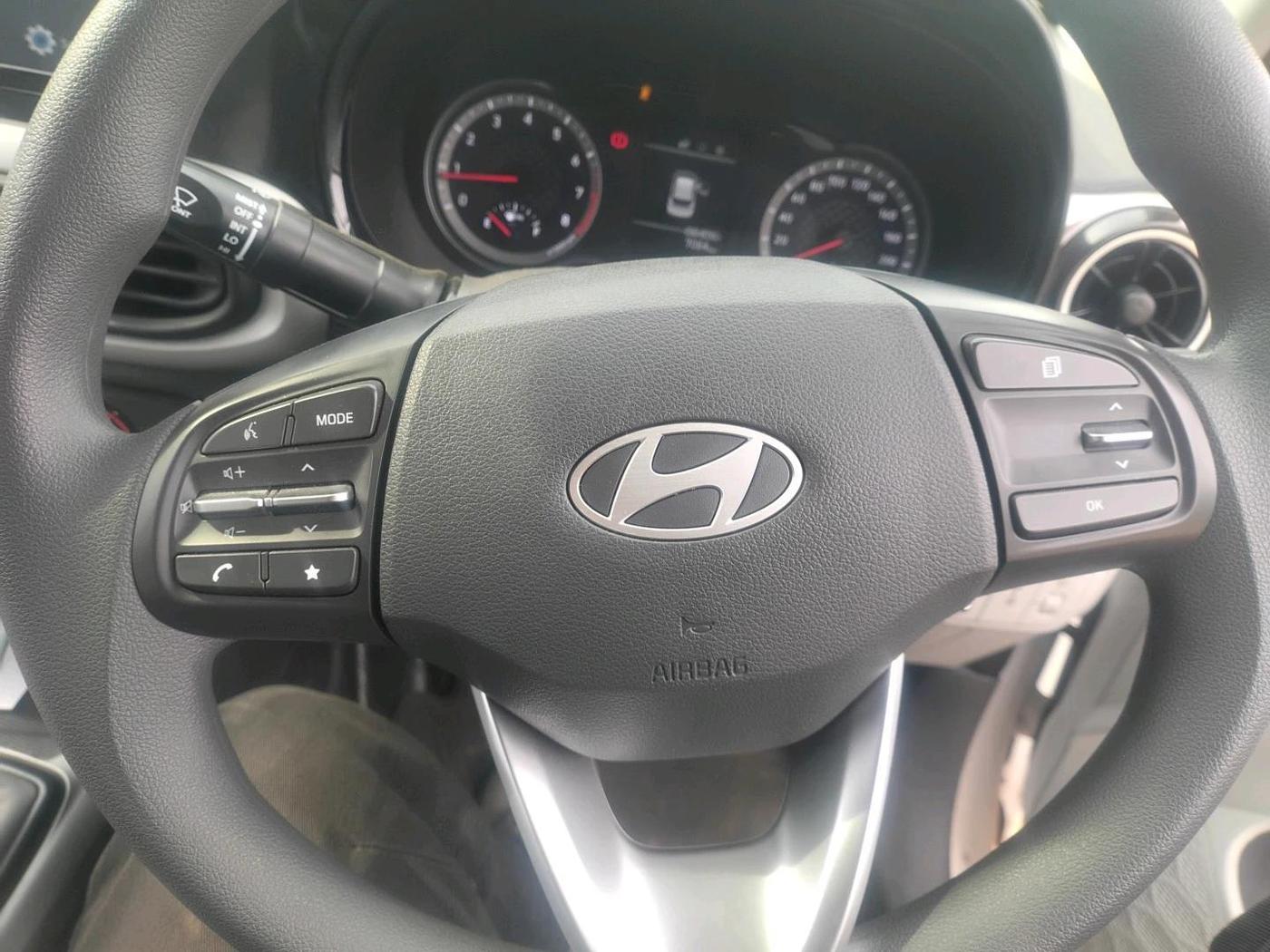 2025 Hyundai GRAND I10 NIOS Sportz 1.2 HY-CNG Duo, CNG, Manual, 7,084 km, interior