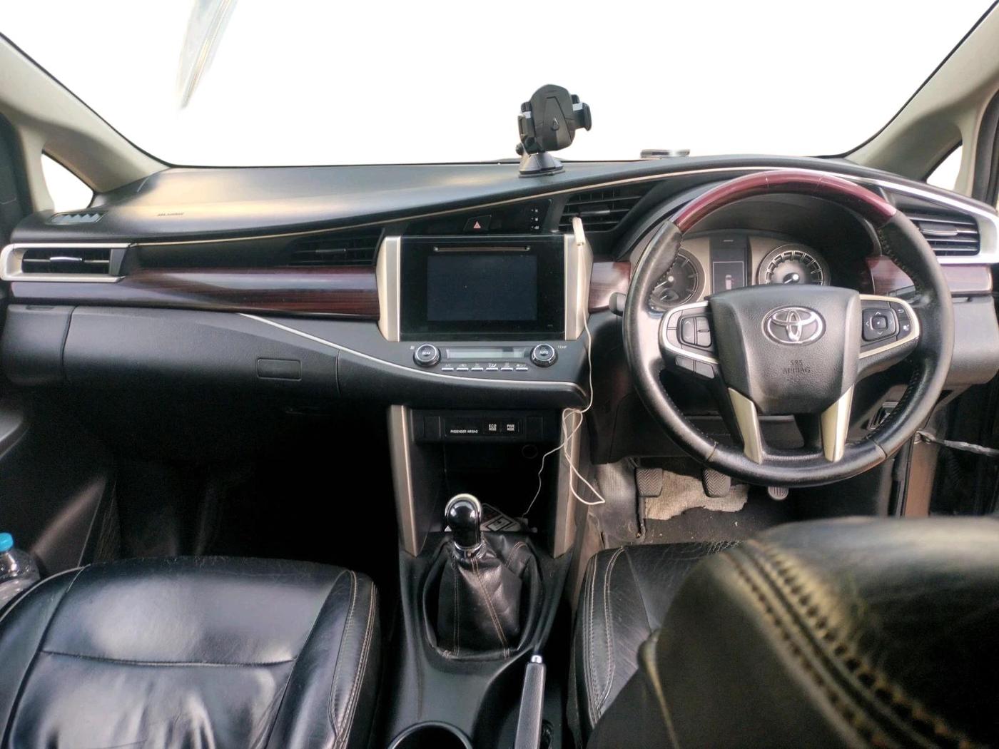 2016 Toyota Innova Crysta 2.4 VX 8 STR, Diesel, Manual, 4,01,575 km, interior