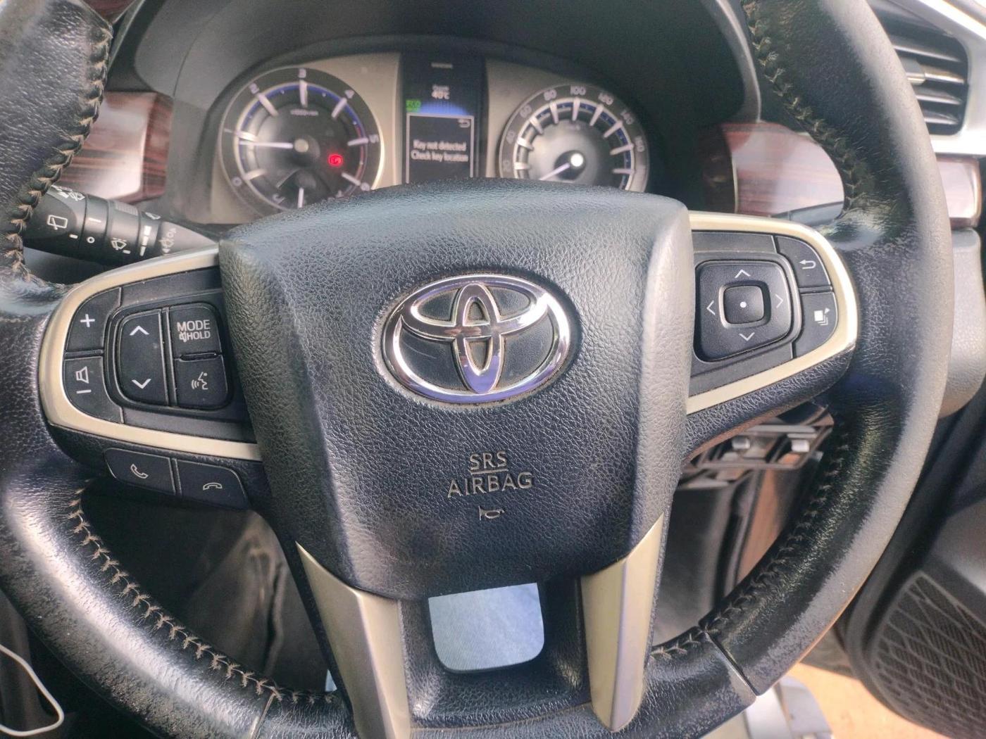 2016 Toyota Innova Crysta 2.4 VX 8 STR, Diesel, Manual, 4,01,575 km, interior