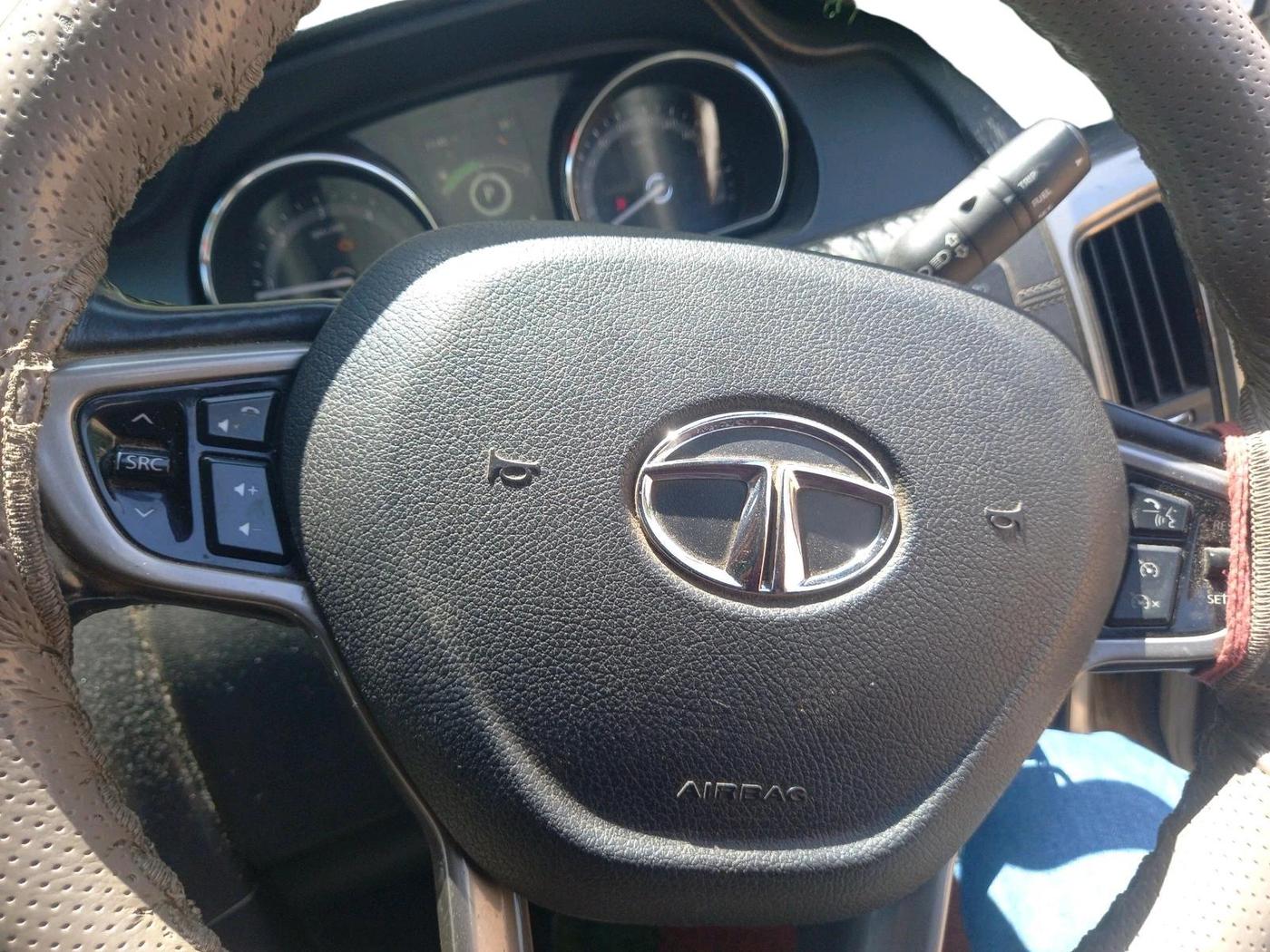 2018 Tata Hexa XTA 4X2 6 STR, Diesel, Automatic, 1,79,240 km, interior