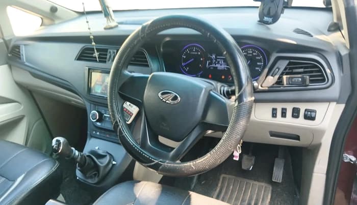 2019 Mahindra MARAZZO M2 8 STR, Diesel, Manual, 1,00,294 km, interior