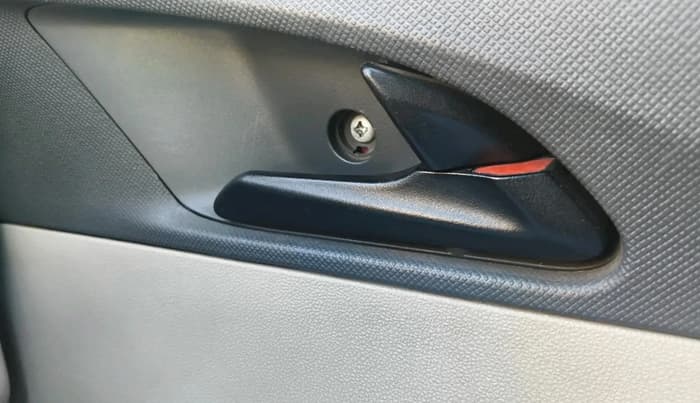 2019 Mahindra MARAZZO M2 8 STR, Diesel, Manual, 1,00,294 km, interior