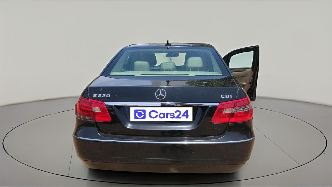 2011 Mercedes Benz E Class E 220 CDI ELEGANCE, Diesel, Automatic, 1,18,320 km, exterior