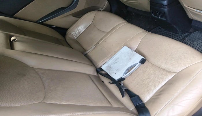 2013 Hyundai New Elantra 1.6 SX AT DIESEL, Diesel, Automatic, 1,43,343 km, interior