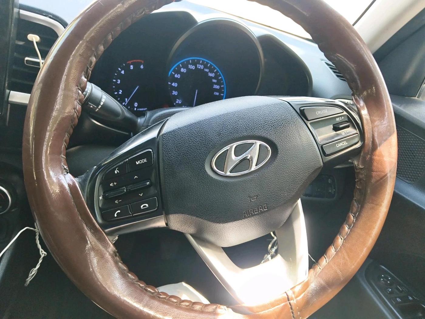 2019 Hyundai VENUE SX 1.4 CRDI, Diesel, Manual, 1,48,775 km, interior