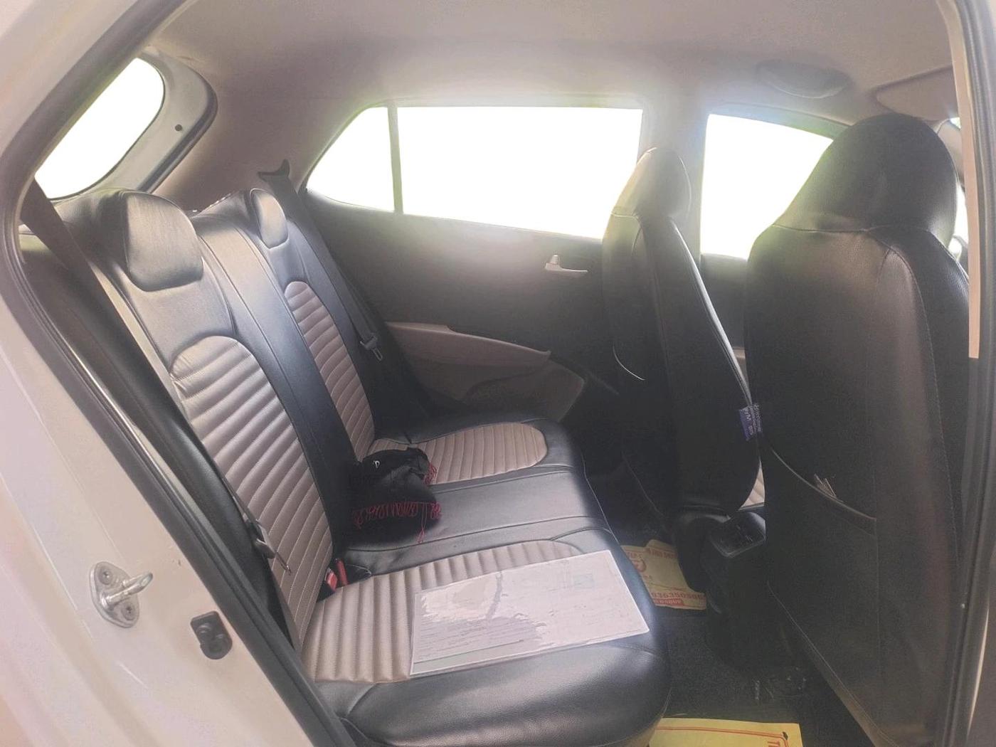 2015 Hyundai Grand i10 SPORTZ 1.2 KAPPA VTVT, Petrol, Manual, 49,788 km, interior