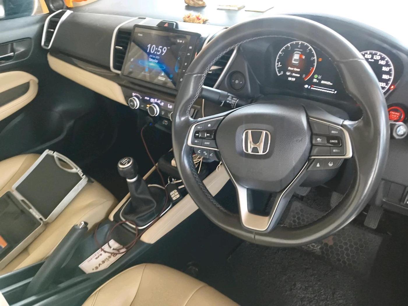 2024 Honda City 1.5L I-VTEC ZX, Petrol, Manual, 24,122 km, interior