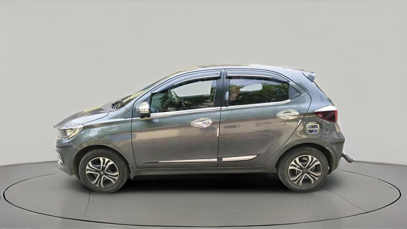 2023 Tata Tiago XT PETROL, Petrol, Manual, 49,800 km, exterior
