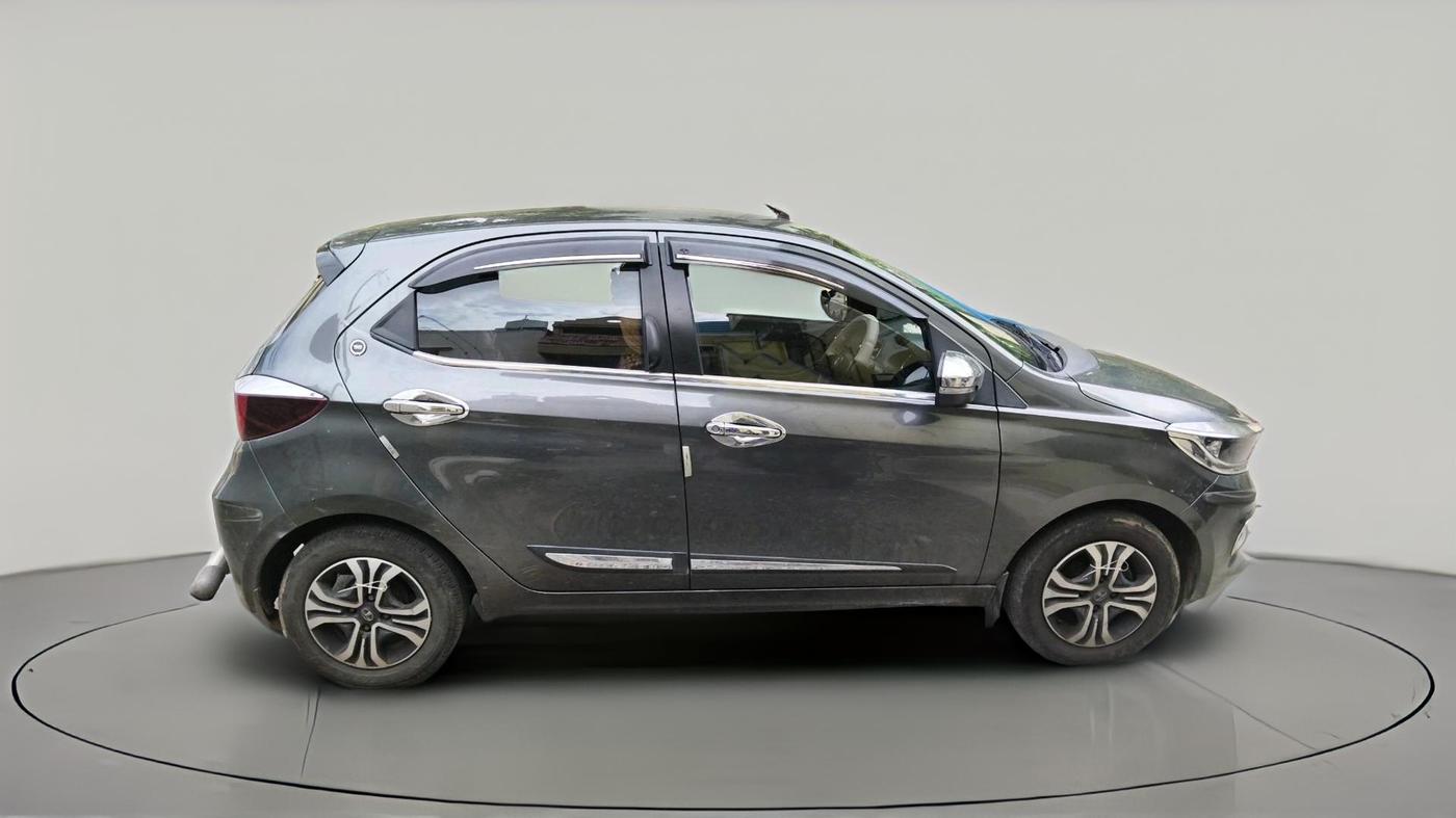 2023 Tata Tiago XT PETROL, Petrol, Manual, 49,800 km, exterior