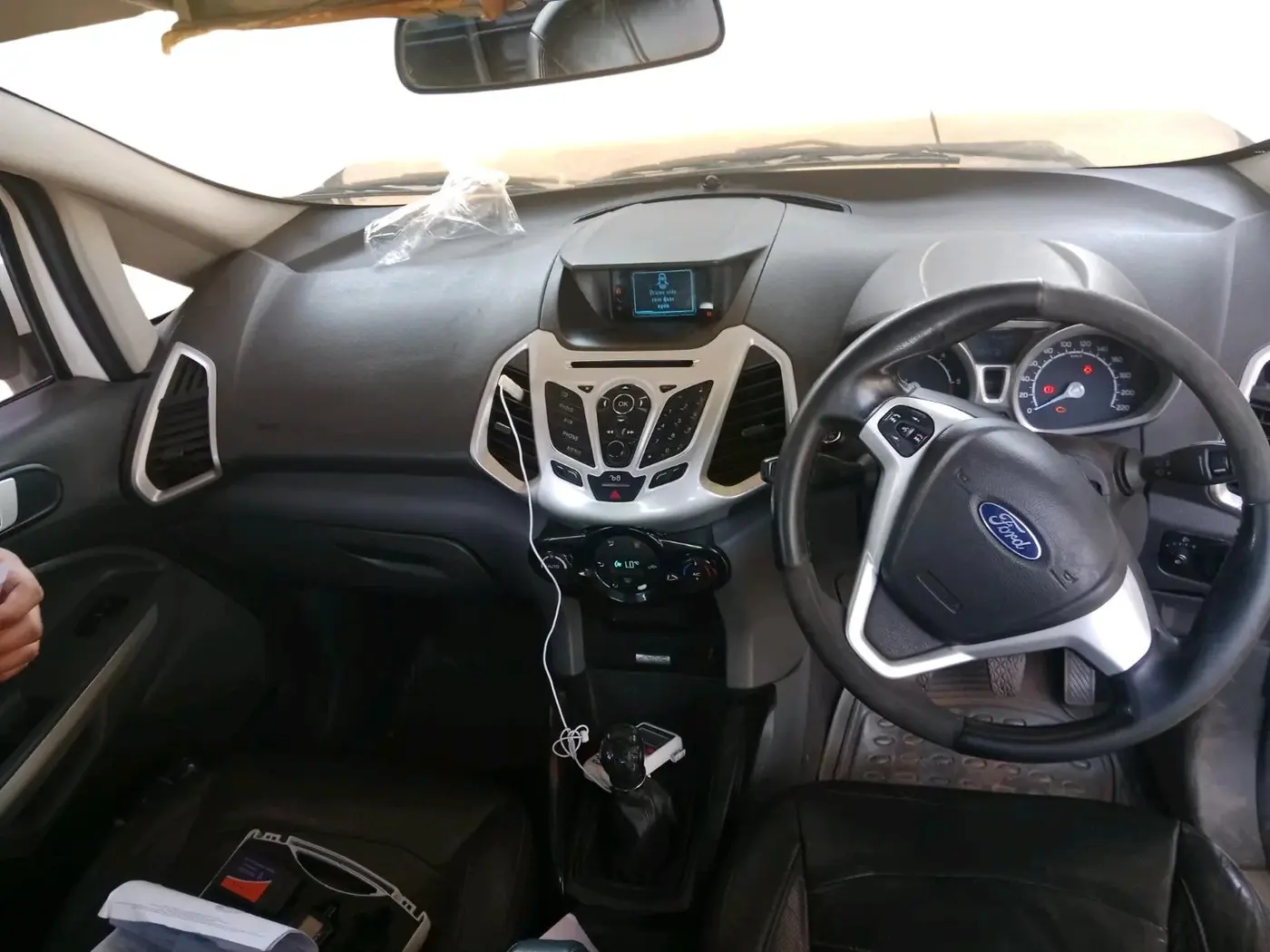 2013 Ford Ecosport TITANIUM 1.5L DIESEL, Diesel, Manual, 1,24,978 km, interior