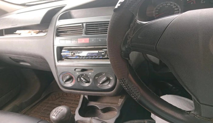 2010 Fiat Grand Punto ACTIVE 1.3, Diesel, Manual, 2,09,080 km, interior