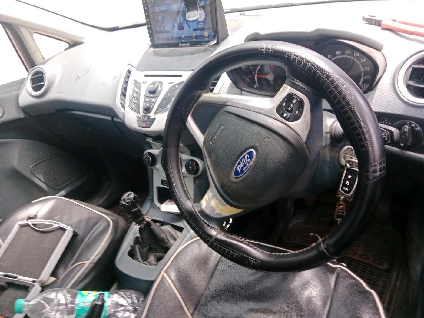 2012 Ford Fiesta TREND DIESEL, Diesel, Manual, 1,78,405 km, interior