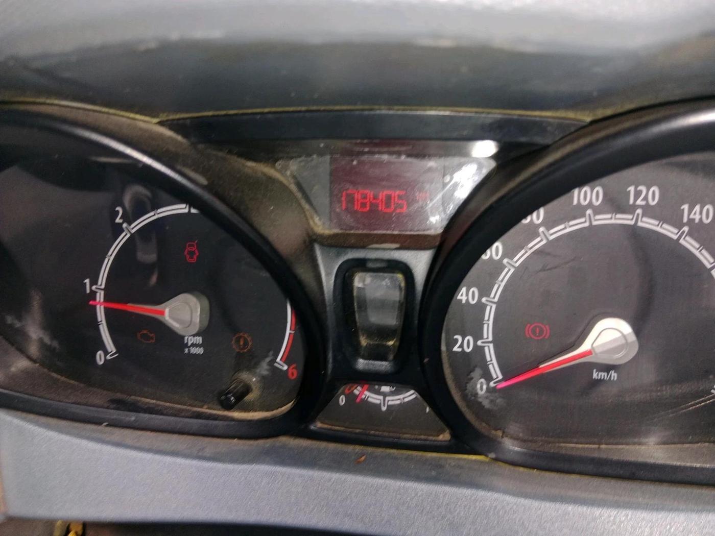 2012 Ford Fiesta TREND DIESEL, Diesel, Manual, 1,78,405 km, interior