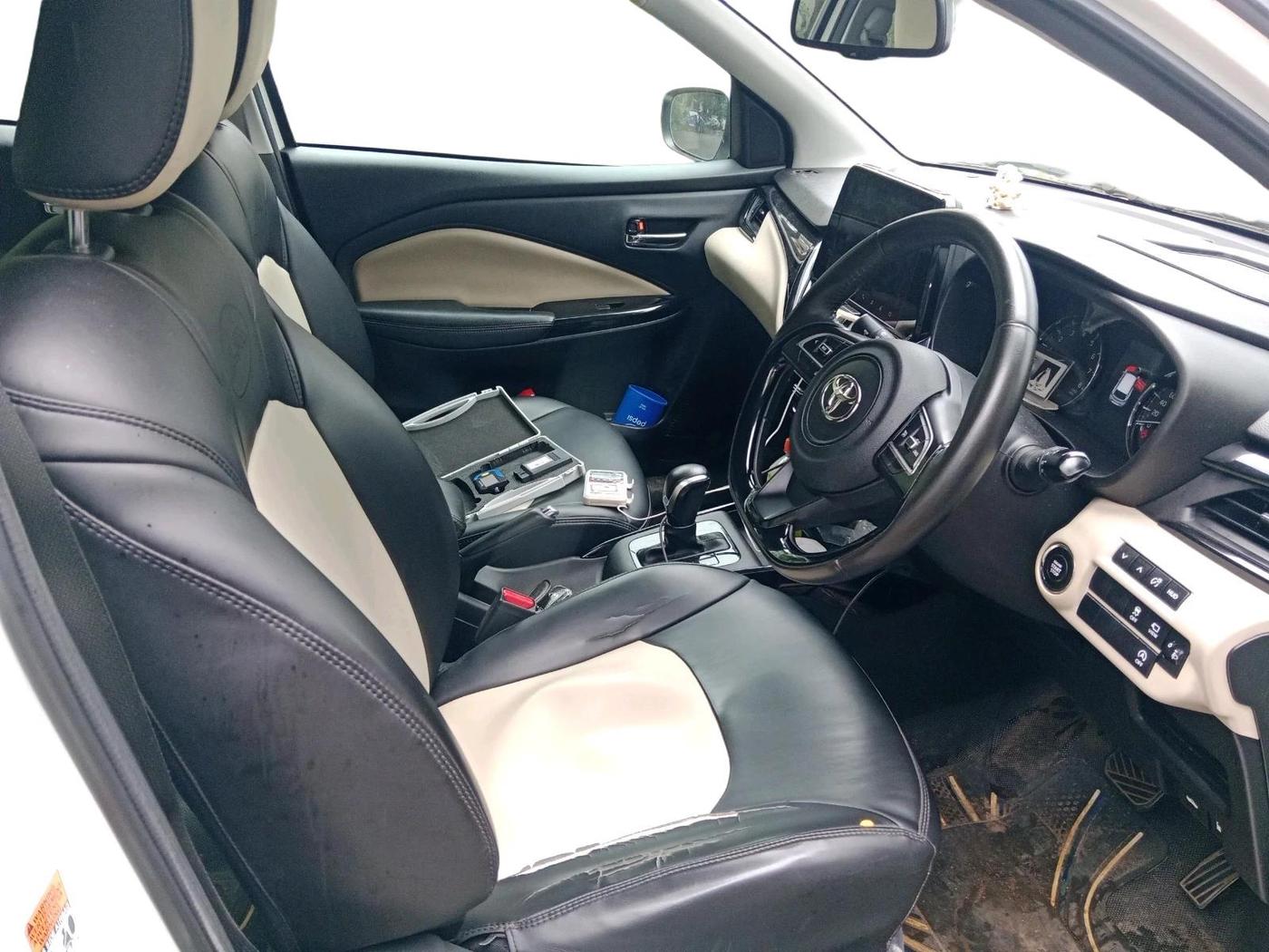 2023 Toyota Glanza V AMT, Petrol, Automatic, 55,142 km, interior