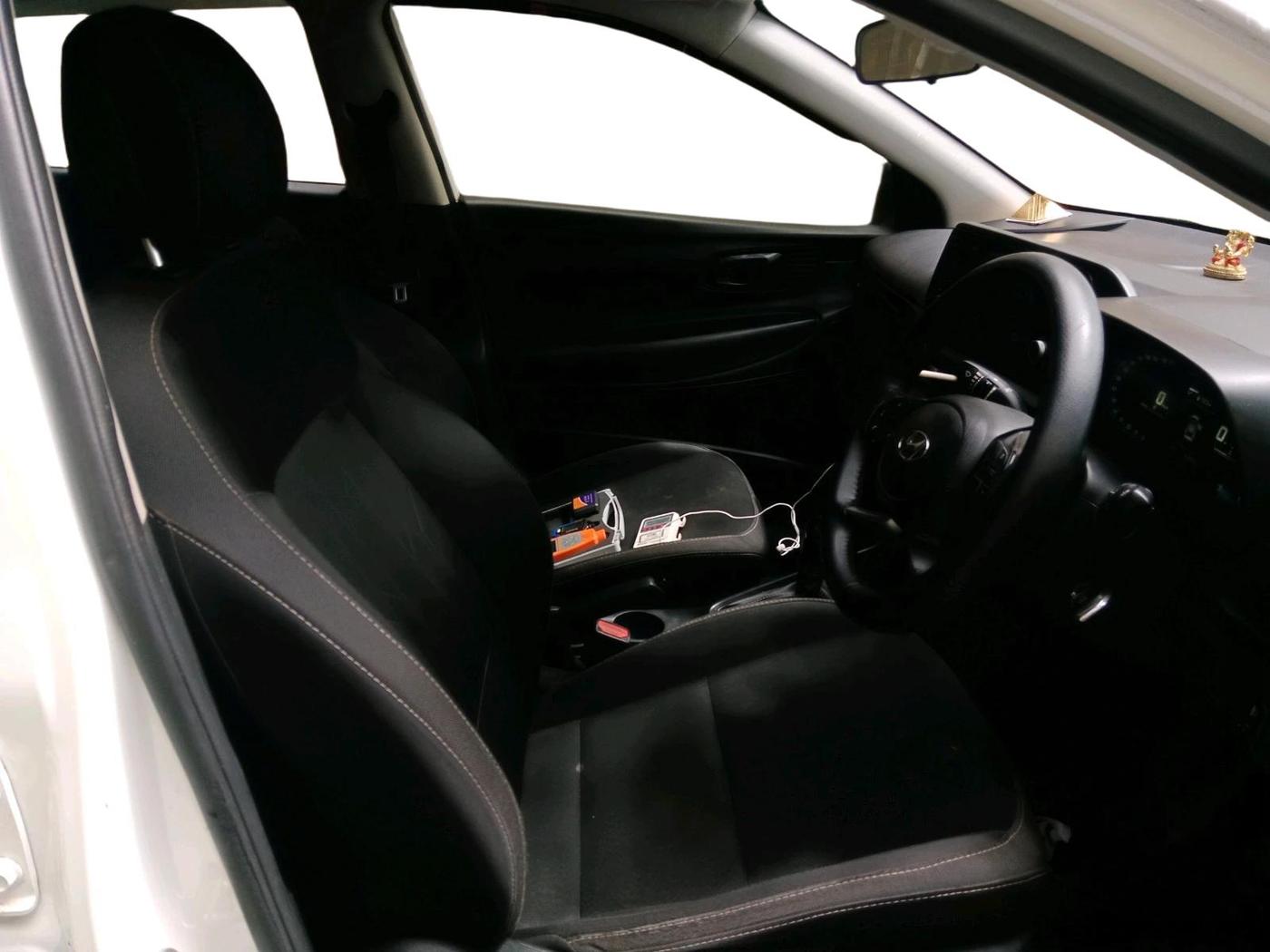 2021 Hyundai NEW I20 SPORTZ 1.2 AT, Petrol, Automatic, 53,690 km, interior