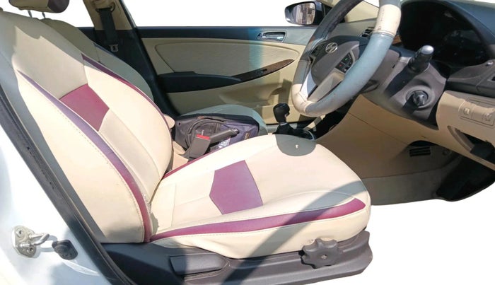 2013 Hyundai Verna FLUIDIC 1.6 VTVT SX, Petrol, Manual, 42,952 km, interior