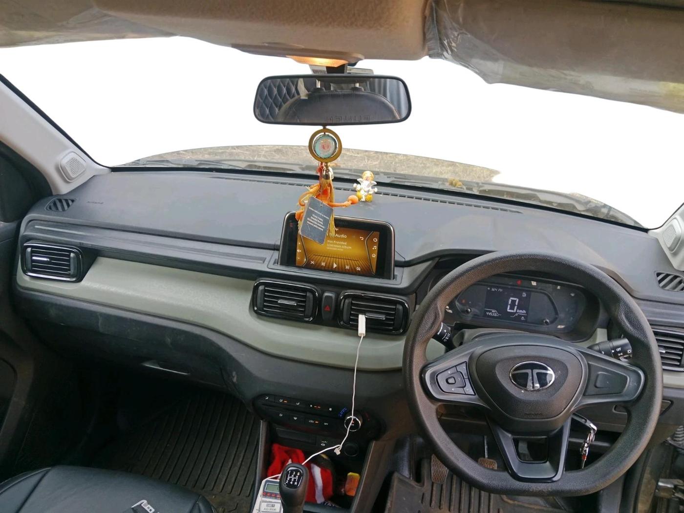 2024 Tata PUNCH ADVENTURE MT CNG , CNG, Manual, 47,500 km, interior