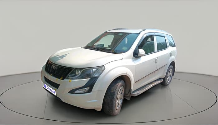 2016 Mahindra XUV500 W4, Diesel, Manual, 1,09,956 km, exterior