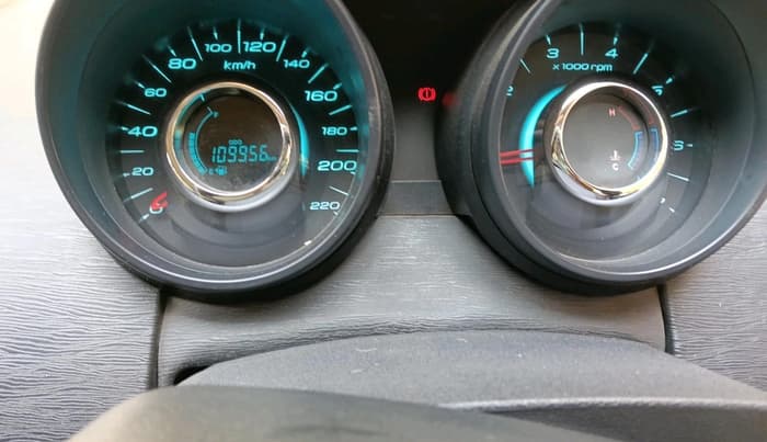 2016 Mahindra XUV500 W4, Diesel, Manual, 1,09,956 km, interior