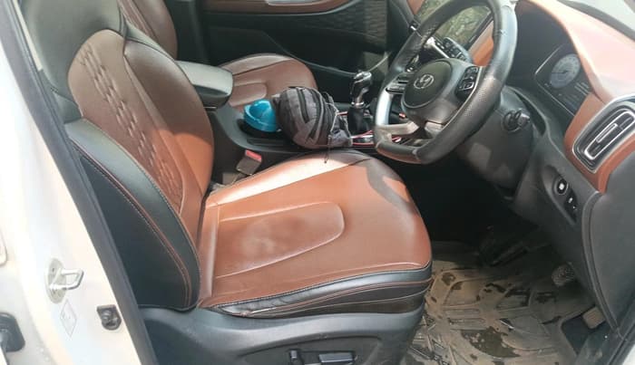 2022 Hyundai ALCAZAR PLATINUM 1.5 MT 7STR, Diesel, Manual, 1,14,470 km, interior