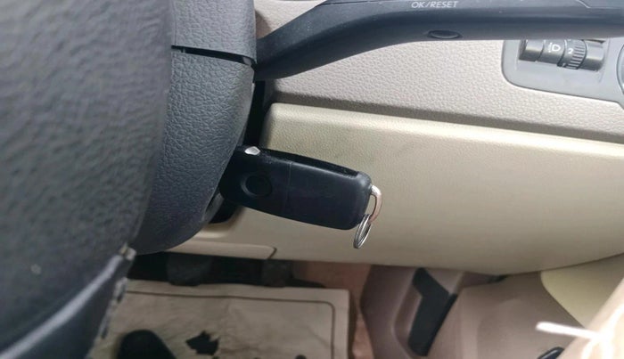 2013 Skoda Rapid ELEGANCE 1.6 TDI CR MT, Diesel, Manual, 1,20,098 km, interior