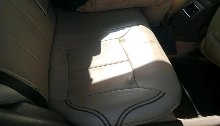 2013 Skoda Rapid ELEGANCE 1.6 TDI CR MT, Diesel, Manual, 1,20,098 km, interior