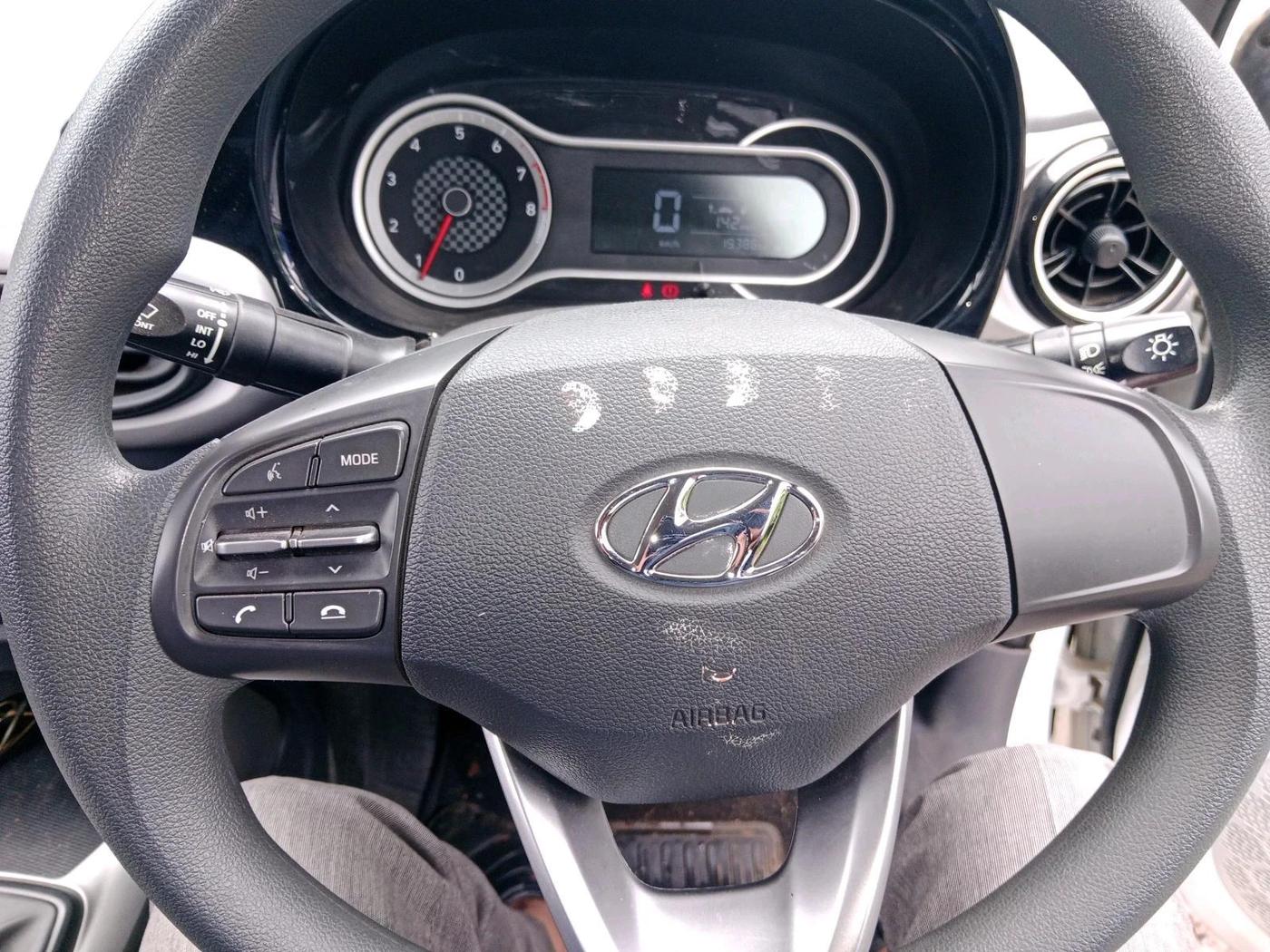 2022 Hyundai GRAND I10 NIOS SPORTZ 1.2 KAPPA VTVT, Petrol, Manual, 19,386 km, interior