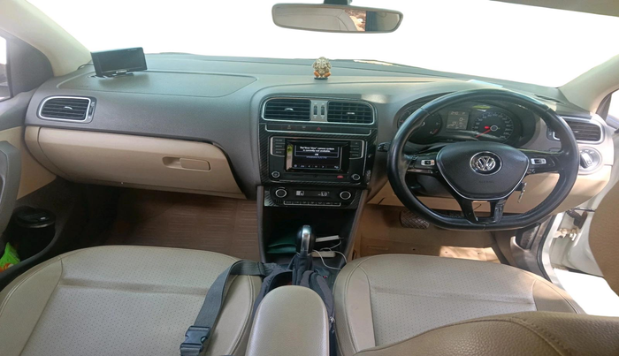2016 Volkswagen Vento HIGHLINE 1.5 AT, Diesel, Automatic, 1,29,118 km, interior