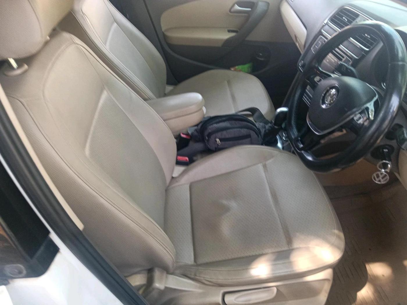 2016 Volkswagen Vento HIGHLINE 1.5 AT, Diesel, Automatic, 1,29,118 km, interior