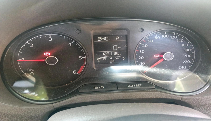 2016 Volkswagen Vento HIGHLINE 1.5 AT, Diesel, Automatic, 1,29,118 km, interior