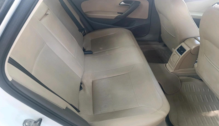 2016 Volkswagen Vento HIGHLINE 1.5 AT, Diesel, Automatic, 1,29,118 km, interior