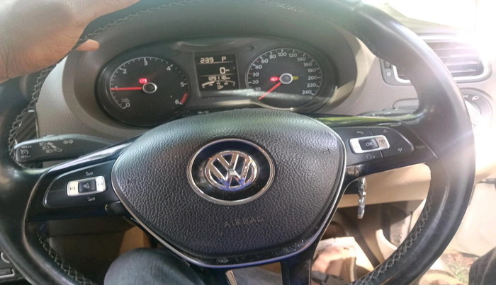 2016 Volkswagen Vento HIGHLINE 1.5 AT, Diesel, Automatic, 1,29,118 km, interior