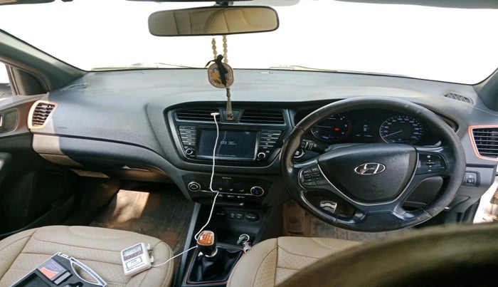 2015 Hyundai i20 Active 1.4 SX, Diesel, Manual, 1,74,324 km, interior