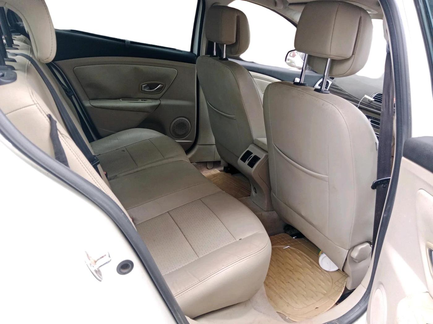 2012 Renault Fluence 2.0 E4 AT, Petrol, Automatic, 85,859 km, interior
