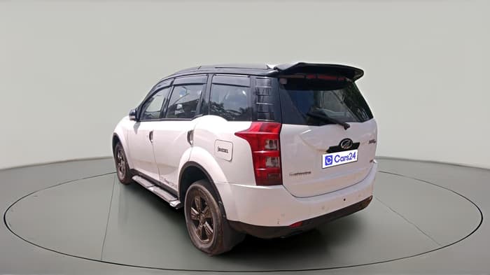 2013 Mahindra XUV500 W8, Diesel, Manual, 1,42,545 km, exterior