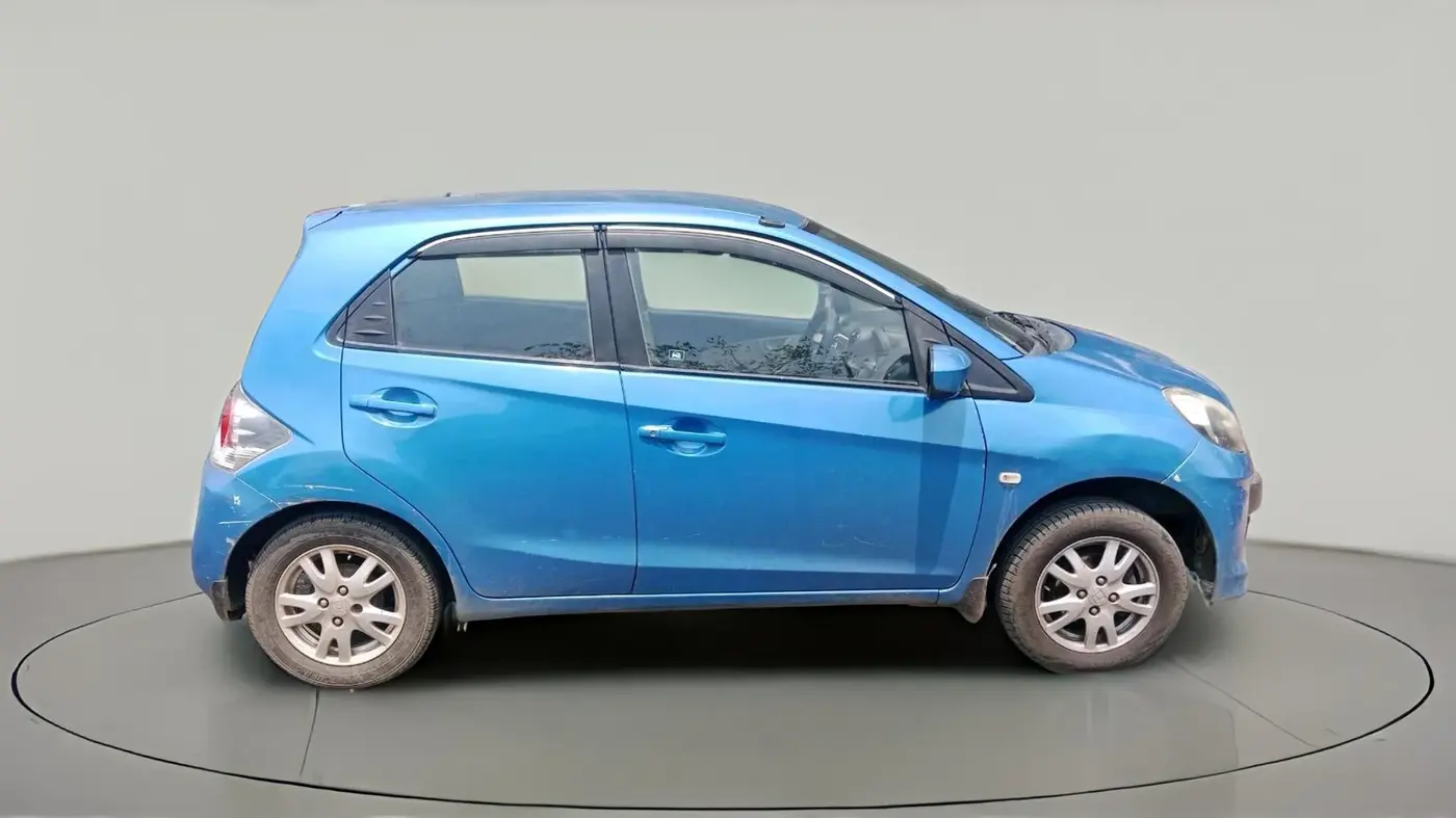 2012 Honda Brio V MT, Petrol, Manual, 1,18,005 km, exterior