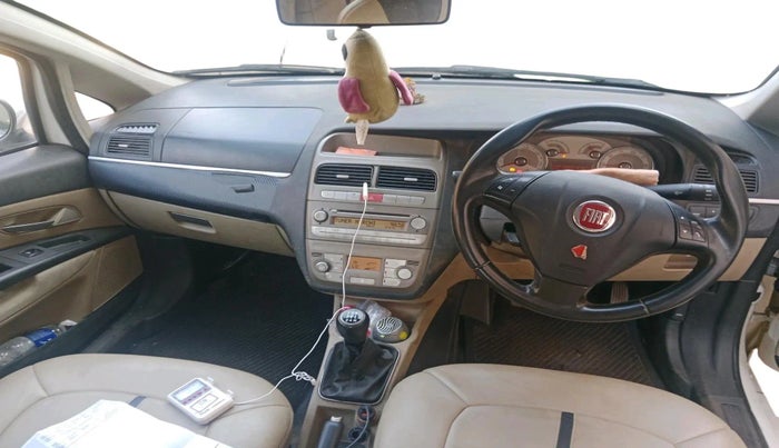 2011 Fiat Linea EMOTION 1.4, Petrol, Manual, 65,751 km, interior