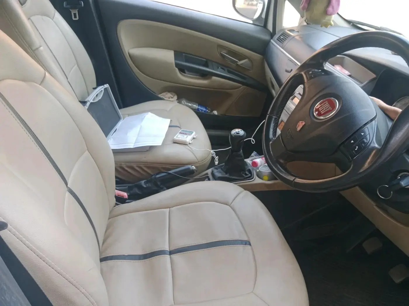 2011 Fiat Linea EMOTION 1.4, Petrol, Manual, 65,751 km, interior