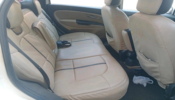 2011 Fiat Linea EMOTION 1.4, Petrol, Manual, 65,751 km, interior