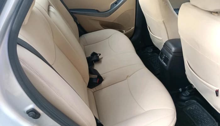 2014 Hyundai New Elantra 1.6 S MT DIESEL, Diesel, Manual, 2,48,960 km, interior