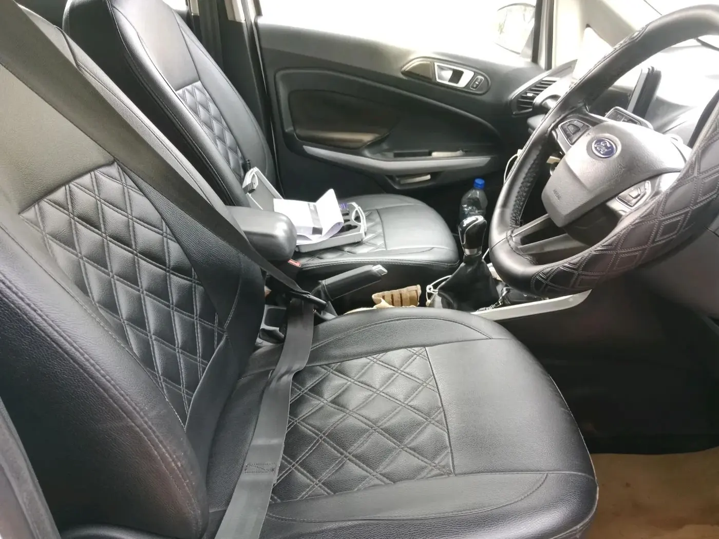 2018 Ford Ecosport TITANIUM 1.5L DIESEL, Diesel, Manual, 1,30,800 km, interior