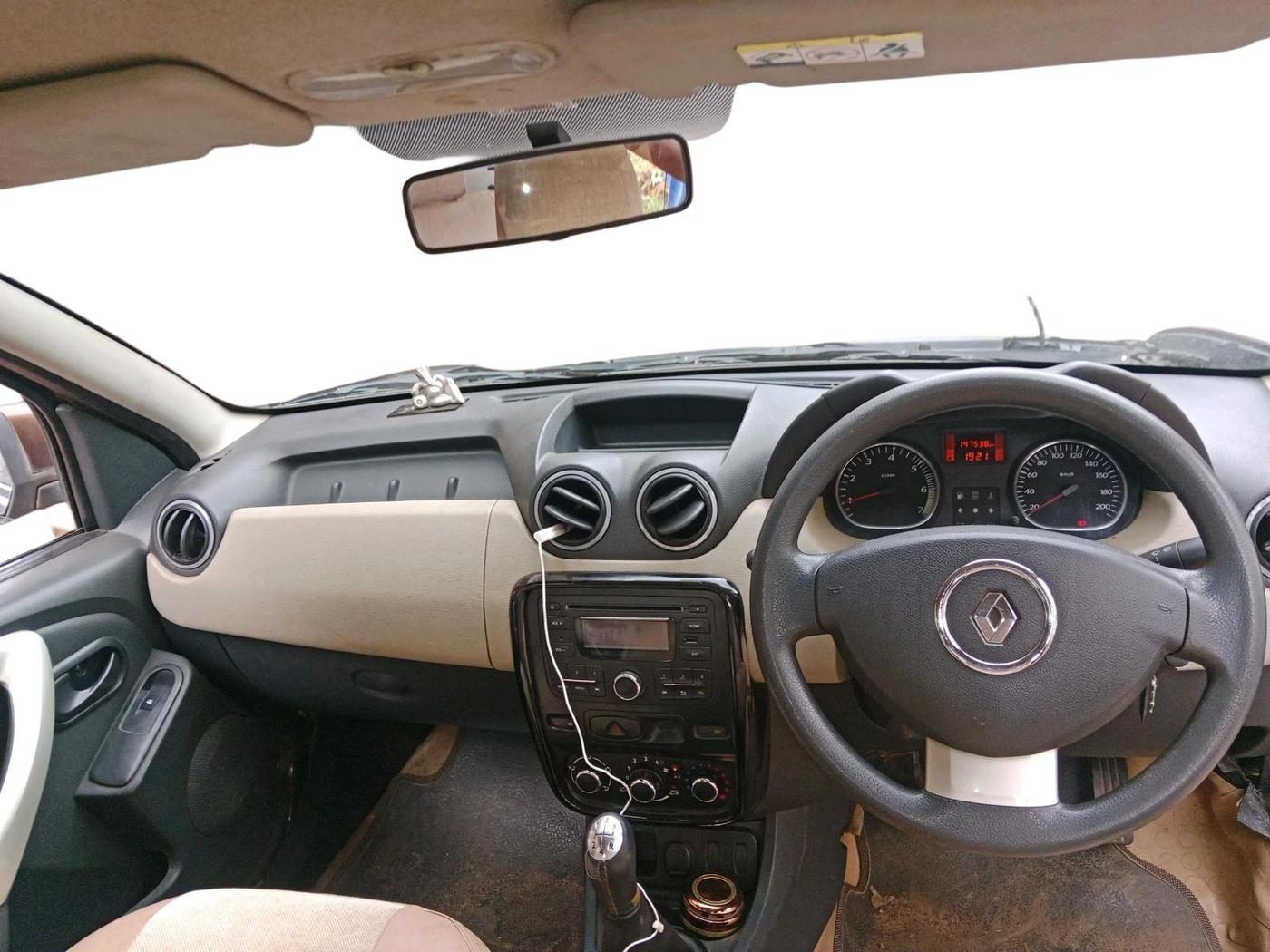 2014 Renault Duster 85 PS RXL DIESEL, Diesel, Manual, 1,47,538 km, interior