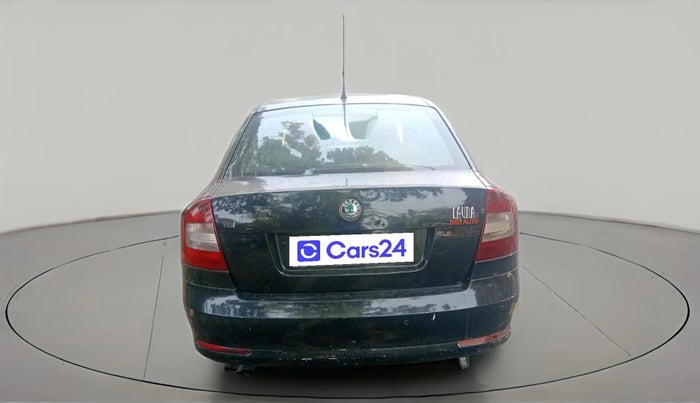 2011 Skoda Laura AMBITION 2.0 TDI CR AT, Diesel, Automatic, 1,15,045 km, exterior