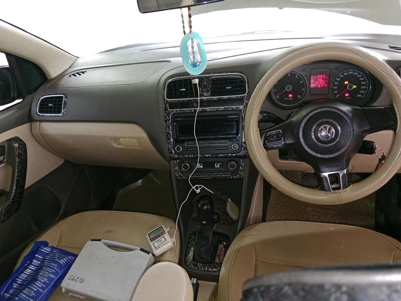 2012 Volkswagen Vento HIGHLINE PETROL AT, Petrol, Automatic, 81,157 km, interior