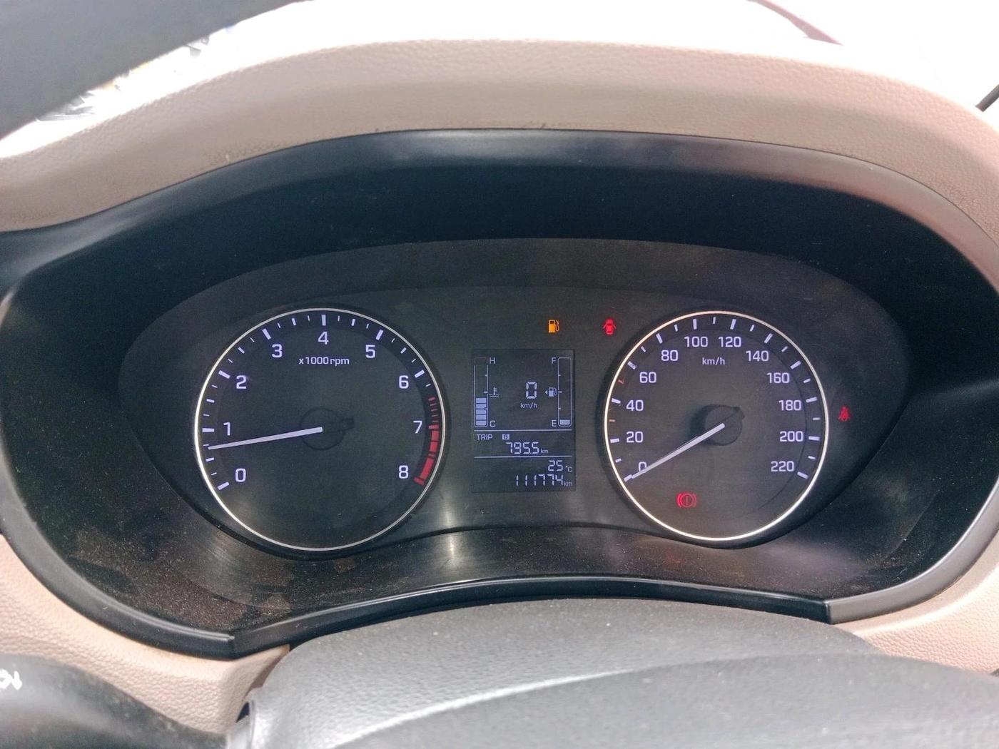 2015 Hyundai i20 SPORTZ 1.4 AT, Petrol, Automatic, 1,11,774 km, interior