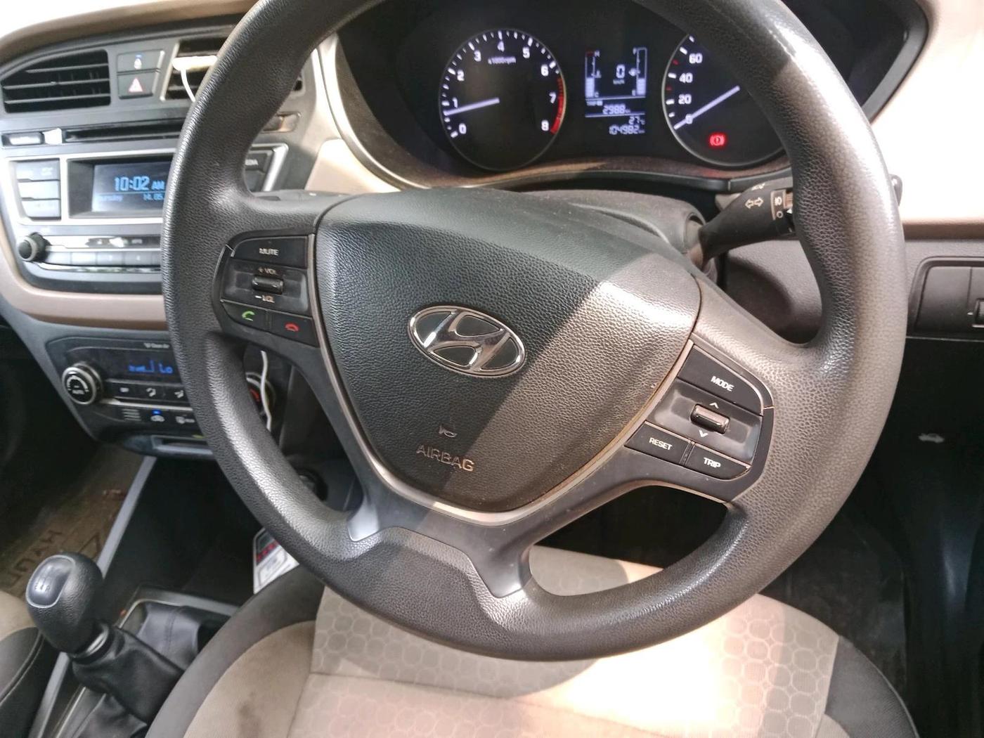 2015 Hyundai Elite i20 SPORTZ 1.2, Petrol, Manual, 1,04,982 km, interior