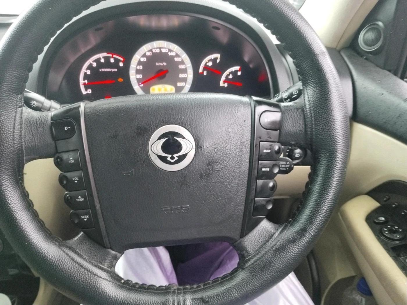 2014 Ssangyong Rexton RX7, Diesel, Automatic, 1,77,288 km, interior